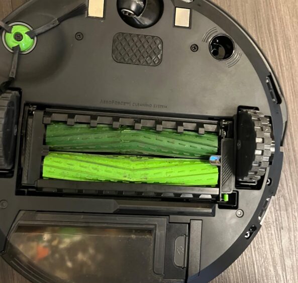 iRobot Roomba j7+ Self-Emptying