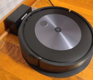 iRobot Roomba j7 Review